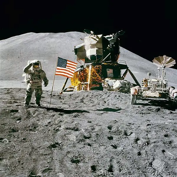Apollo15flagroverLMIrwin