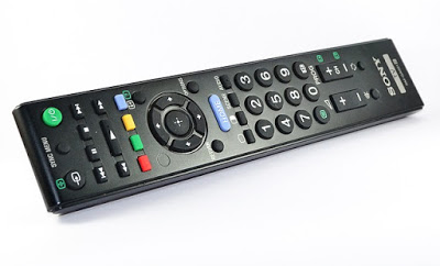 remote-control-205828_640
