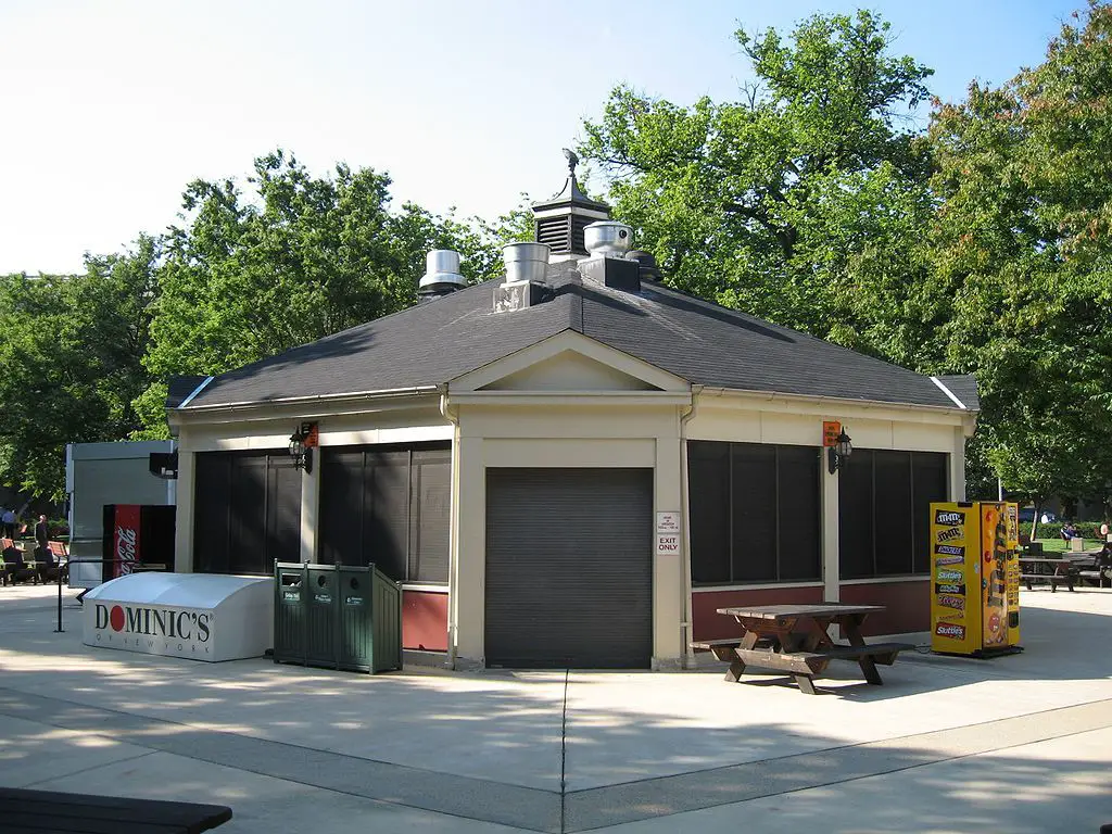The hot dog stand that was once in the middle of the Pentagon.