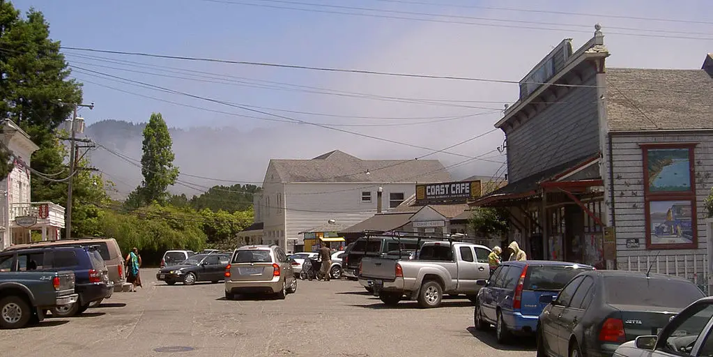 street scene of bolinas california