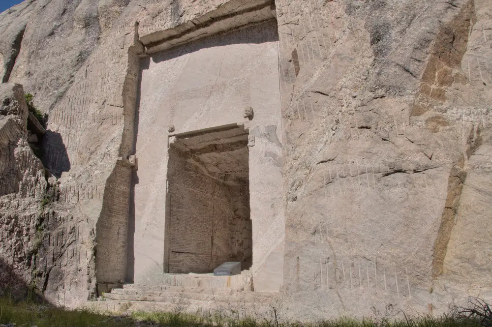 The Hall of Records entrance behind Mount Rushmore.