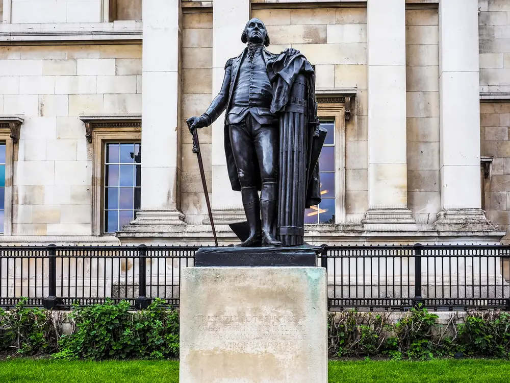 Statue of George Washington in front of National Gallery, Trafalgar Square, London, England.