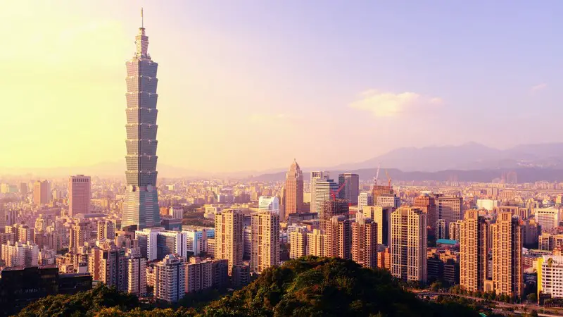 Picture of skyscrapers with Taipei 101 on the left. 